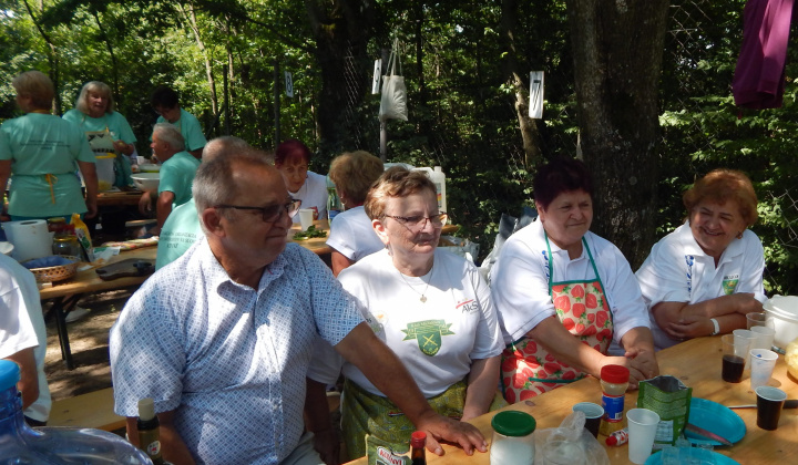 súťaž vo varení guľášu 6.7.2023 Poruba pod Vihorlatom